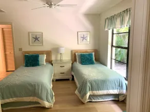 Lumineux 3 chambres, 3 salles de bain avec piscine privée dans une communauté exclusive de golf et de tennis - Image 5