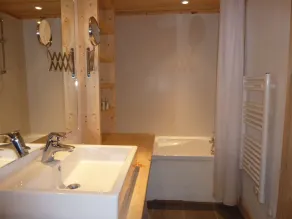 Spacious apartment, 140 m2, 3 bedrooms, 3 bathrooms, terrace, spa, sauna - Image 3