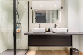 Eiffel Tower - 4 bedrooms Air Conditioning - Image 3