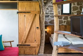 Stilfuldt sommerhus i et roligt sted 10 minutter fra stranden. - Image 5