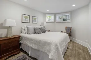 Lovely getaway 2BR 2BA Apartment near Wrigley Field - Image 5