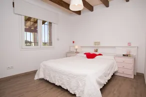 In a Peaceful Location with Garden – Villa Can Ferrer - Image 4
