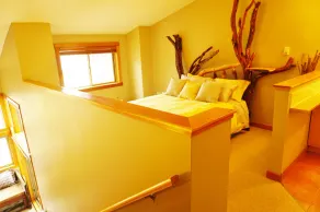 Views from WALLS OF GLASS, artistic decor, rooftop hot tub, wifi - Image 5