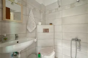 Apartment 'Elia  Kanali' with Sea View, Wi-Fi and Air Conditioning - Image 4