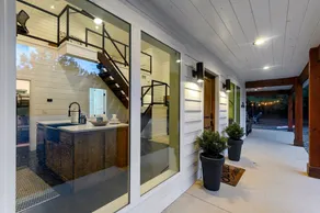 Modern Luxury Cabin, Covered Patio, Hot Tub, Pet Friendly - Image 2