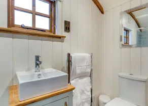 1 bedroom accommodation in St Agnes - Image 2