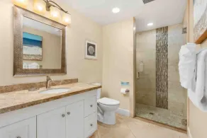Dolphin Views, 3BR Oceanfront,  Walk to Downtown Nightlife w Firepit - Image 4