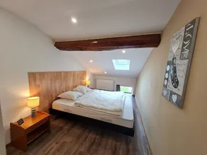 Cozy Family-Friendly Cottage Near Lake Pierre-Percée with Forest Views and Children's Amenities - Image 4