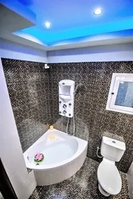 One of a kind Luxury Apartment in City Center Near HELEXPO - Image 2