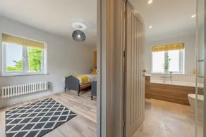 Castle Bungalow - Image 4