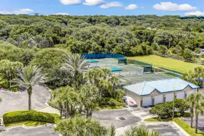 Experience oceanfront luxury at 21 Ocean Place, spacious 3 bedroom condo in Fernandina Beach - Image 2