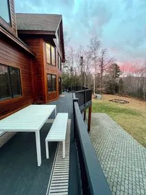 RETREAT TO A SECLUDED, SERENE MOUNTAIN LODGE - Image 3