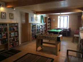 Rolig beliggenhed med en fantastisk udsigt. Legeværelse. Terrasse, stor have. - Image 3