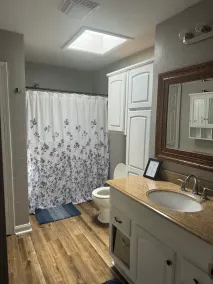Rosewood Cottage…sleeps up to 7!—Cleaning fee included in nightly rate! - Image 4