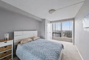 In the heart of downtown Windsor Penthouse Suite  Change listing - Image 3