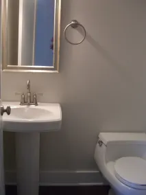Hjem lige i byen med privat pool - 10 sovepladser - Image 4
