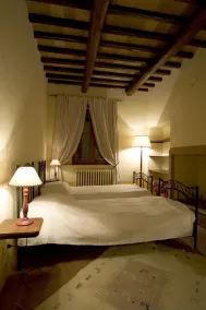 Benozzo vacation apartment with garden and pool - Image 3