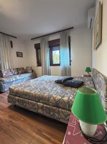 Big & Cozy - Image 4