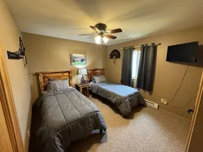 Nytt ägande!  Waubay Lake Hunting / Fishing Cabin: Man Cave, WiFi, SatTV - Image 5