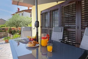 Ferienhaus Vlady - 8 Personen, 5 Schlafzimmer, 2 Badezimmer, Pool, Balkon - Image 4