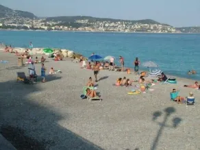 Apartment seafront on the 'Promenade des Anglais' with garage - Image 2