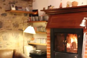 Maison de campagne avec grande terrasse juste à côté de la piscine - Image 2