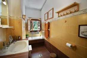 Traditionelle Villa Seagullstone mit Privatstrand und herrlicher Aussicht - Image 4