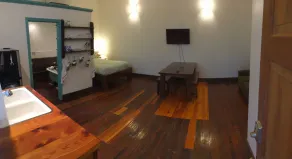 Blu-Buck Mercantile Hotel Apt. C - Image 4