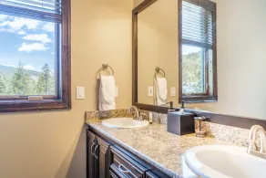 Mountain & Golf Course Views, & Minutes to Ski Lifts! PET FRIENDLY! - Image 5