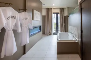 Luxury Suite in Downtown Berlin #301 - Image 2