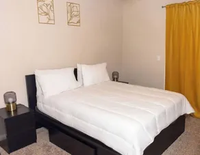 Opulent 1BR Perfectly Fit For COUPLES In MIDTOWN! - Image 5