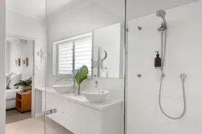 24 Cooran Court - Private Sandy Beach and Pontoon - Image 2