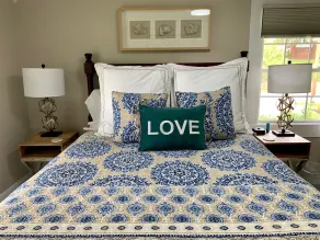 Bear House 1890, Lilly's Loft, Delightful, Upgraded amenities, Walk to Cafes - Image 5