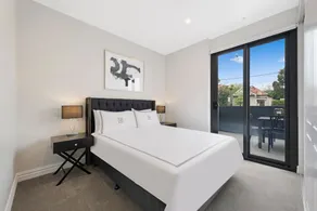 Short Stay 2 Bedroom Standard Manhattan Glen Iris - Image 3