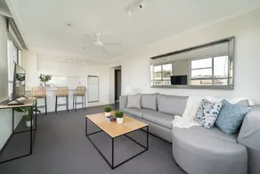 Harbourside 49 in North Sydney - Image 5