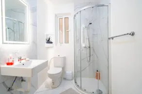Cosy 2BR Apt with private balcony in Xlendi by 360 Estates - Image 2