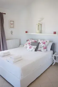 Skiathos Town House - Image 5