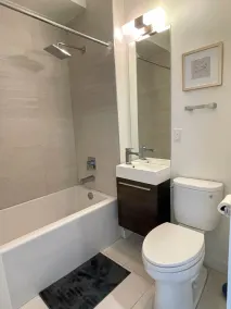 3-bedroom townhouse with patio - Image 3
