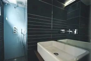 Luxury Self Catering House with Hot Tub short walk to beaches and town - Image 5