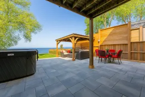 Tex Luxury Waterfront Cottage (35 min en voiture de Toronto) - Image 3