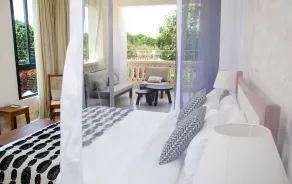 ZANA DIANI VILLAS. LUXURIOUS 3 BEDROOM PRIVATE VILLA 10 min from the beach - Image 2