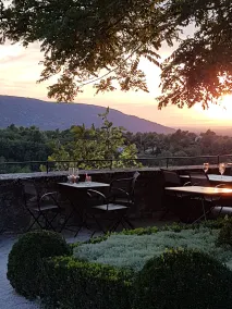 Luberon Menerbes lyse lejlighed, en af ​​de smukkeste landsbyer i Frankrig - Image 4