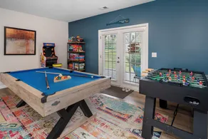 Lake front/kayaks/private dock/ firepit/game room w/ pool table/ sleeps up to 14 - Image 3