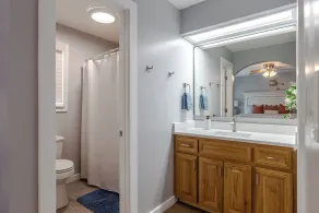 Spacious Beachfront Condo NEWLY REMODELED - Image 4