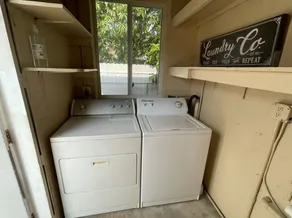 Cozy home, centrally located! - Image 2