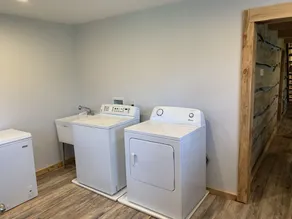 Newly Renovated Relaxing Scenic Retreat - Perfect for Hiking & watching Wildlife - Image 3