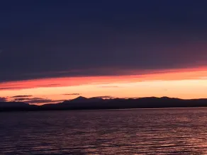 South Hero Guesthouse with lake access and great sunsets - Image 5