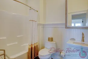 The Penthouse at Shelter Haven - Amazing Water Views - Image 3