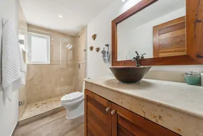 Luxury two bedroom ocean front condo at Isla 33 - Image 4