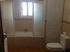 Bella villa indipendente immersa in rigogliosi giardini con piscina privata per 6 persone. Wifi gratis - Image 4